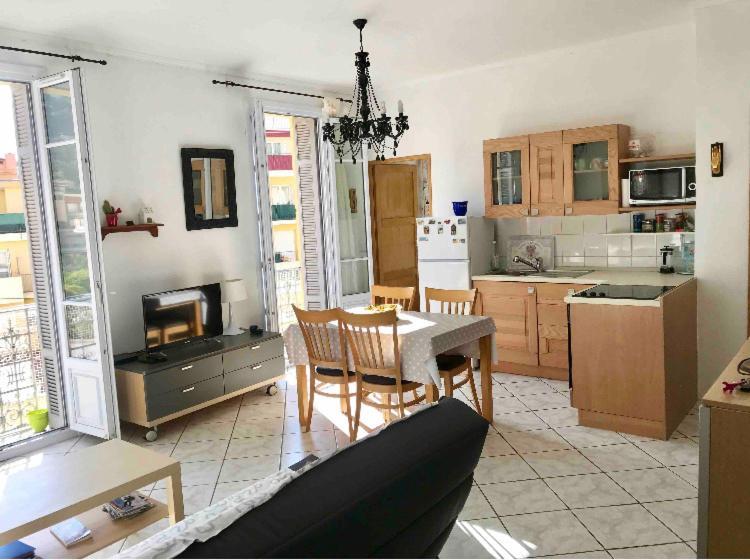 Apartment Beau 3 Pieces Proche Centre